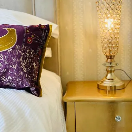 Church View 度假居 *